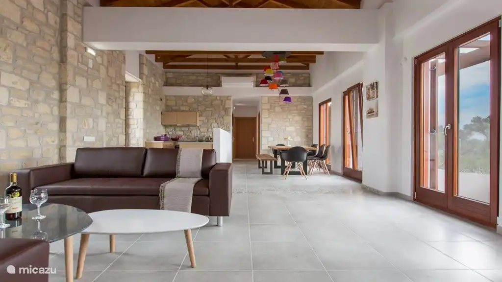 woonkamer zithoek links