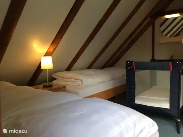 *Bosrijk* Kellerwald Edersee Unesco huren in Duitsland, Sauerland, Frankenau - vakantiehuis Slaapkamer 3: Ledikant aanwezig + extra Aerosleep matras én matras beschermer!