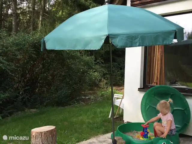 *Bosrijk* Kellerwald Edersee Unesco huren in Duitsland, Sauerland, Frankenau - vakantiehuis Zandbak aanwezig + ander eenvoudig buitenspeelgoed.