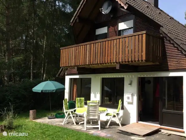 *Bosrijk* Kellerwald Edersee Unesco huren in Duitsland, Sauerland, Frankenau - vakantiehuis Terras voor het vakantiehuis - september