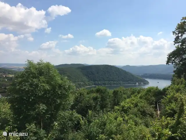 *Bosrijk* Kellerwald Edersee Unesco huren in Duitsland, Sauerland, Frankenau - vakantiehuis Prachtig vergezicht vanaf het terras van de pizzeria in Waldeck op de Edersee (25 km)