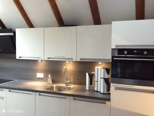 *Bosrijk* Kellerwald Edersee Unesco huren in Duitsland, Sauerland, Frankenau - vakantiehuis Keuken is zeer compleet ingericht; broodrooster, staafmixer, bakvormen, mixer etc.