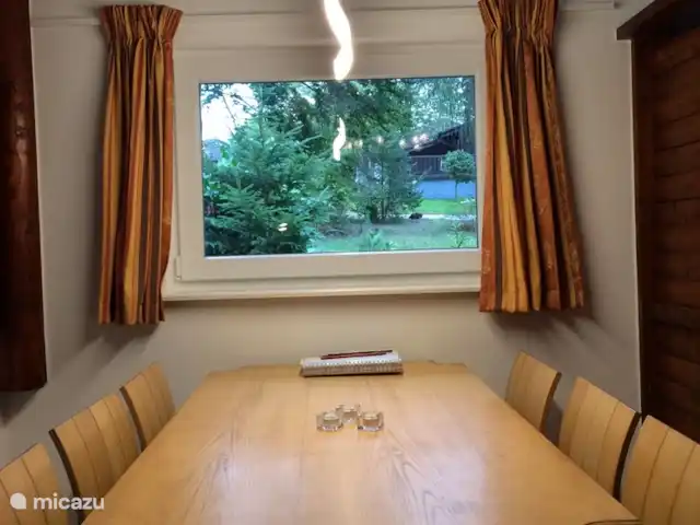 *Bosrijk* Kellerwald Edersee Unesco huren in Duitsland, Sauerland, Frankenau - vakantiehuis Eettafel. Kinderstoel en juniorstoel aanwezig. Extra raam!