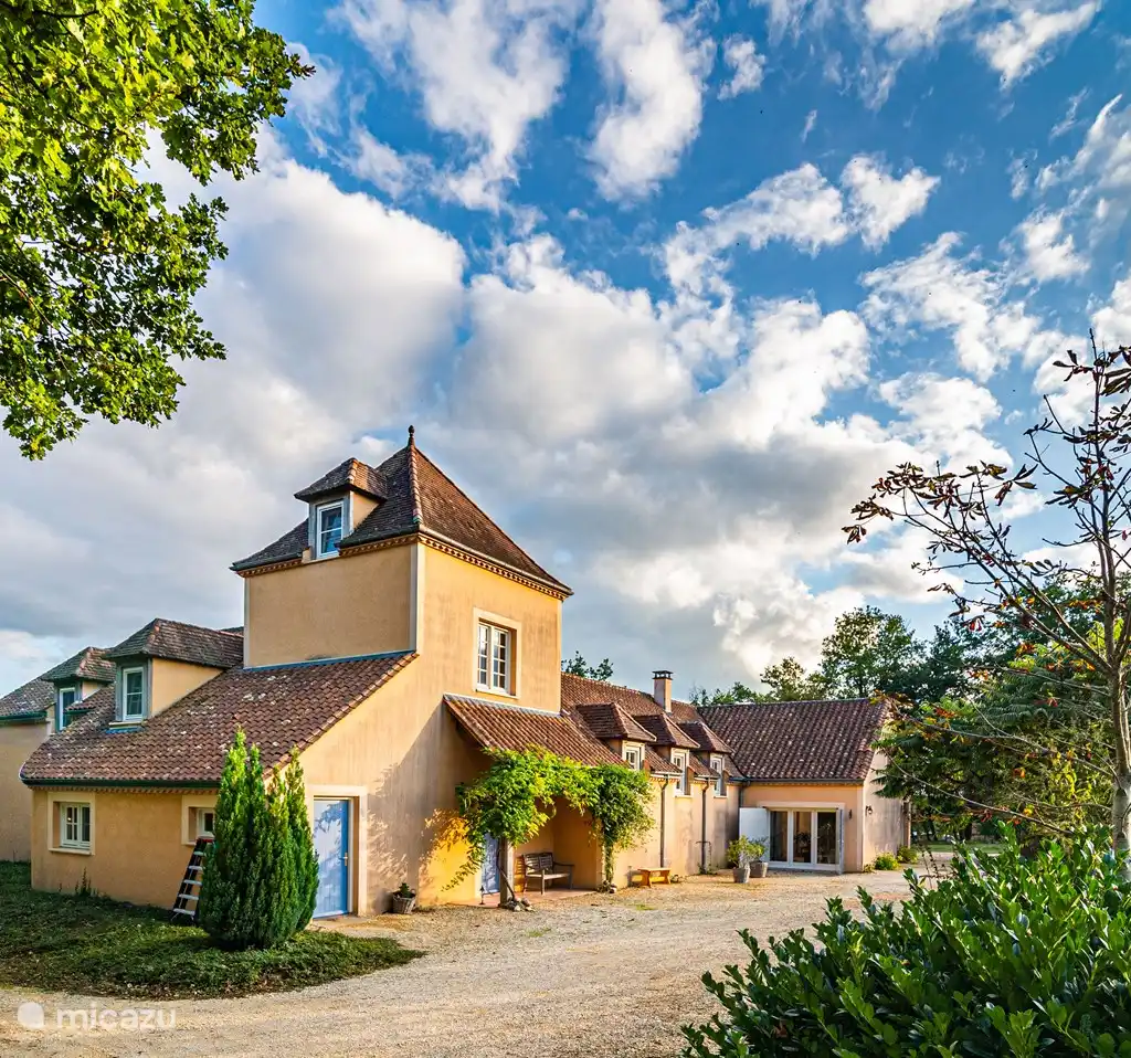Maison De La Couronne