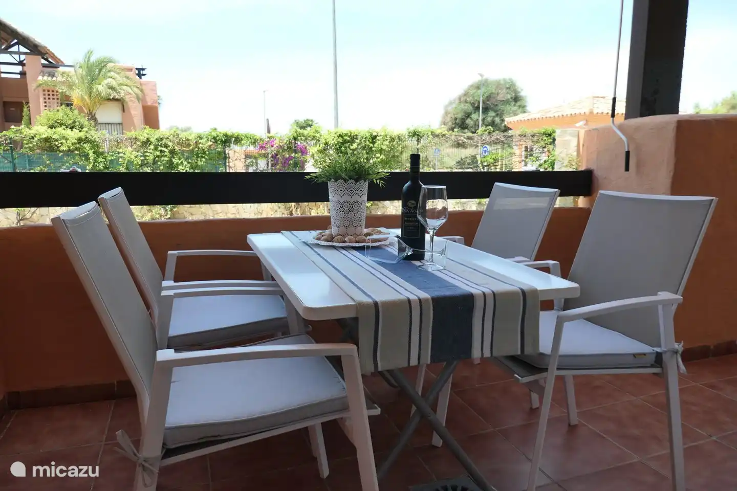 Terrasse (16 m2) auf Südwesten geliegen !