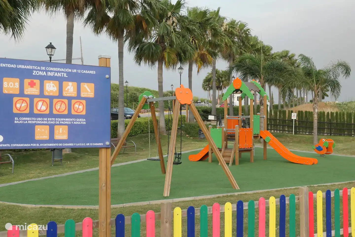 Kinderspielplatz beim Restaurant (ca. 200m von der Haustür entfernt)
