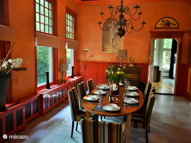 Villa monumentale Seulle Etat | Pays-Bas, Frise, Sint Jacobiparochie - villa De la « salle d'attente », vous pouvez facilement retourner à la cuisine pour récupérer les derniers plats du (des) four(s).