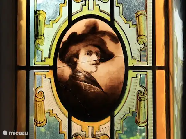 Villa monumentale Seulle Etat | Pays-Bas, Frise, Sint Jacobiparochie - villa Rembrandt van Rijn en verre. L'original date de 1915 lorsque la maison a été construite pour le compte du médecin généraliste.