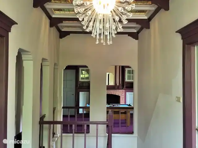 Villa monumentale Seulle Etat | Pays-Bas, Frise, Sint Jacobiparochie - villa Le palier au 1er étage.