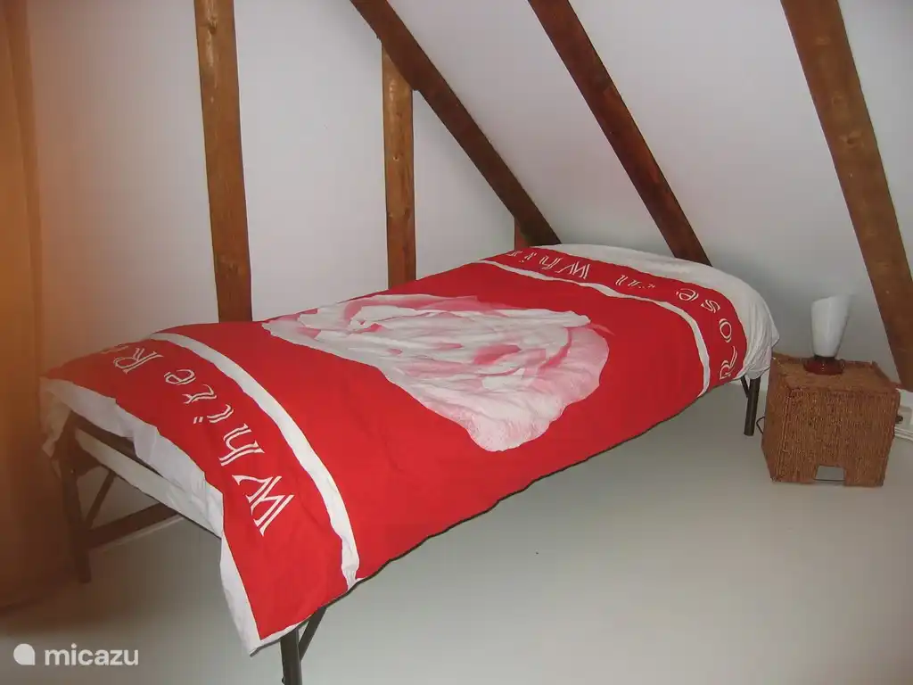 im Obergeschoss Schlafzimmer mit zwei Einzelbetten