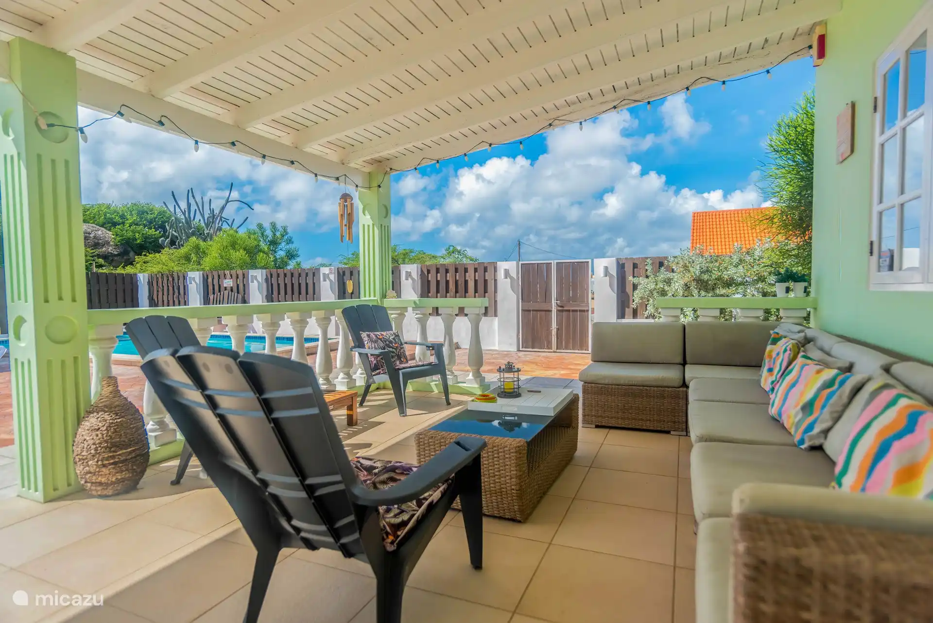 Le coin salon sous la véranda