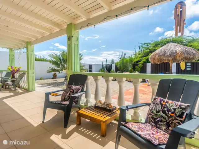 Location de Vacances Aruba, Paradera, Modanza, villa - Villa La Granda Un bel endroit pour un livre et un verre de vin