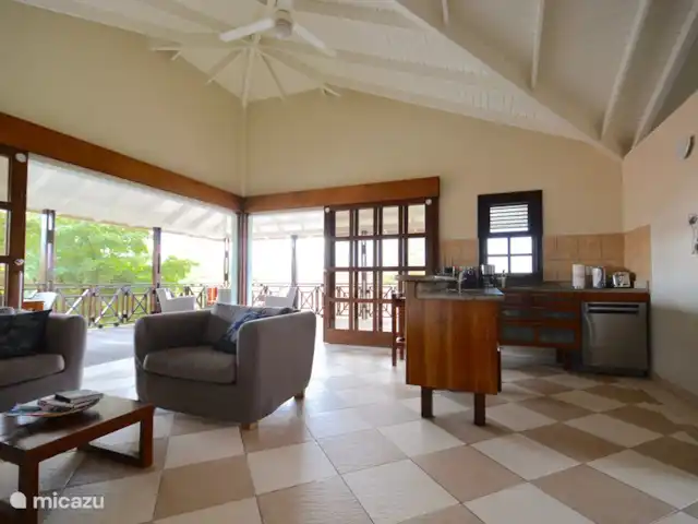 Blue Bay Beach Villa - Piscine et plage | Curaçao, Curaçao-Centre, Blue Bay - villa La cuisine est bien équipée avec lave-vaisselle, micro-ondes, four, grille-pain, bouilloire et cafetière !