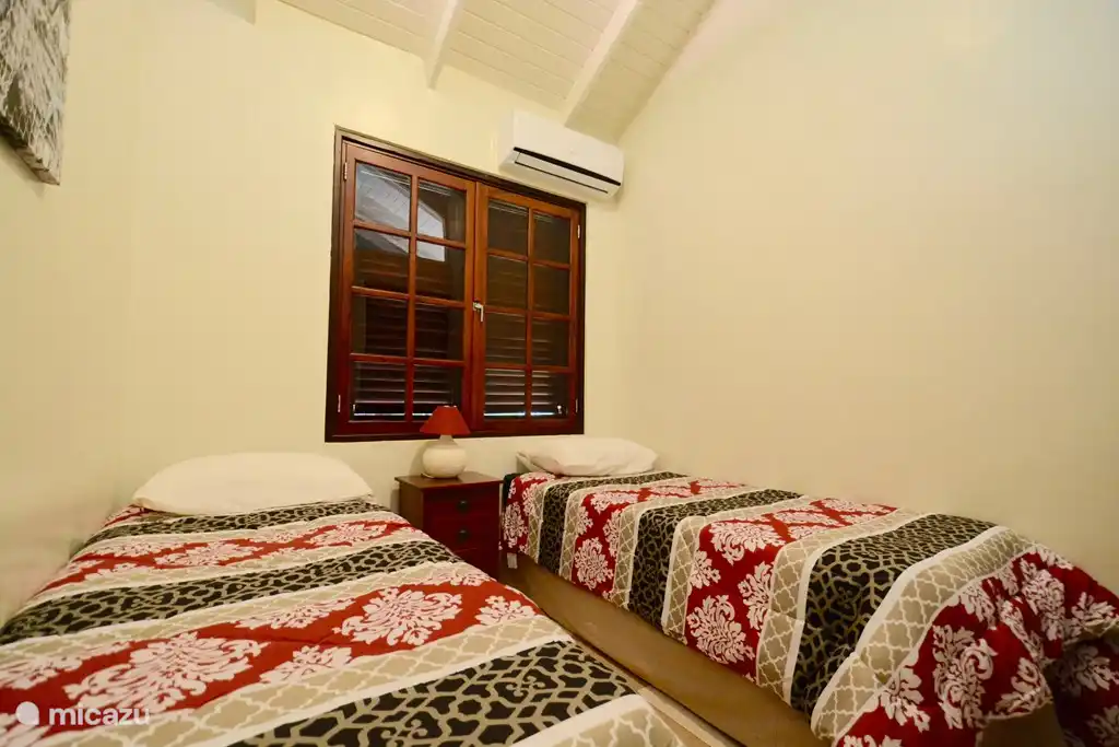 La villa - chambre avec 2 lits simples