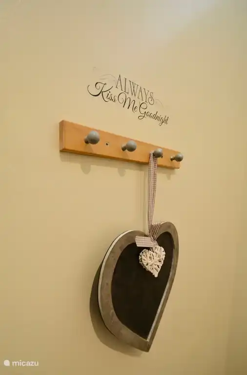 Embrasse-moi toujours bonne nuit!