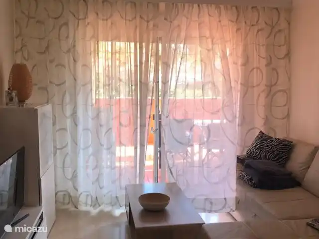 Location de Vacances Espagne, Costa del Sol, Benalmádena, appartement - Appartement ensoleillé sur la plage Accès à la terrasse depuis le salon