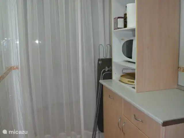 Location de Vacances Espagne, Costa del Sol, Benalmádena, appartement - Appartement ensoleillé sur la plage Cuisine - accès au débarras extérieur