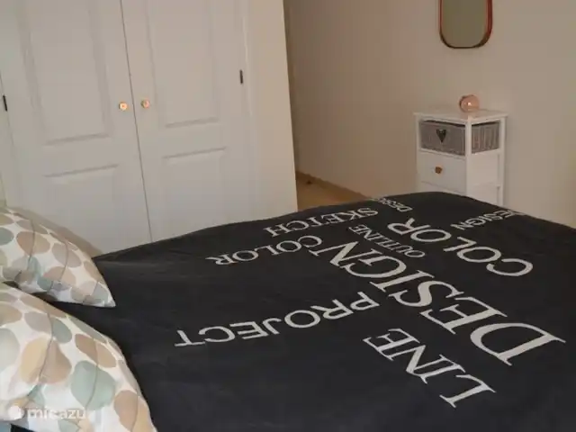 Location de Vacances Espagne, Costa del Sol, Benalmádena, appartement - Appartement ensoleillé sur la plage Chambre 1 avec placard spacieux - Linge de lit inclus