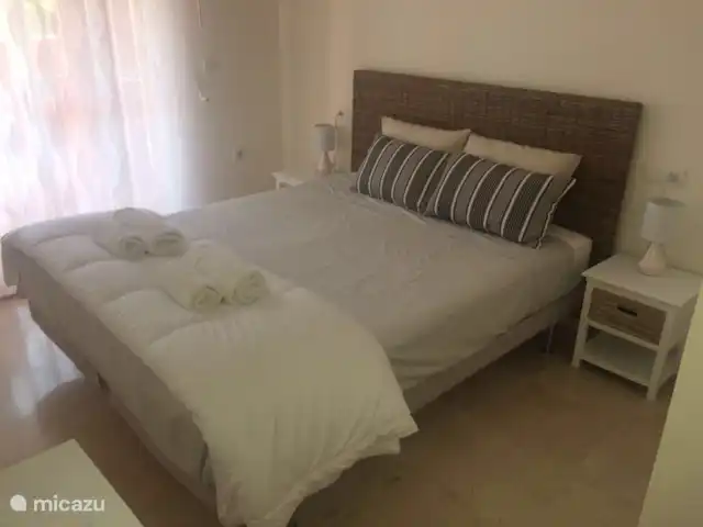 Location de Vacances Espagne, Costa del Sol, Benalmádena, appartement - Appartement ensoleillé sur la plage chambre 1 - Maquillage d'été