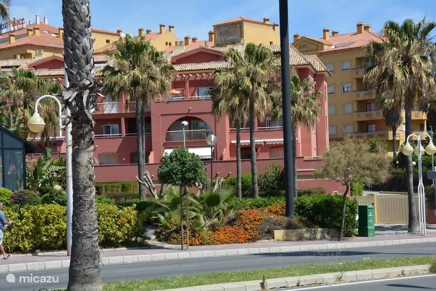 Zicht op het appartement vanop straat