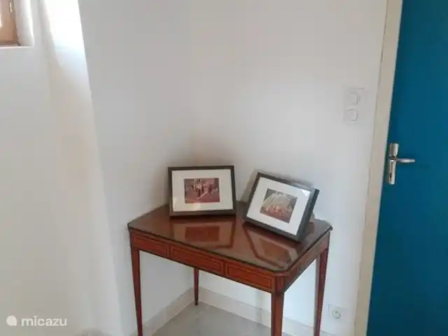 Location de Vacances France, Dordogne, Perigueux, maison de vacances - Maisonlagarde Palier avec accès à la salle de bain.
