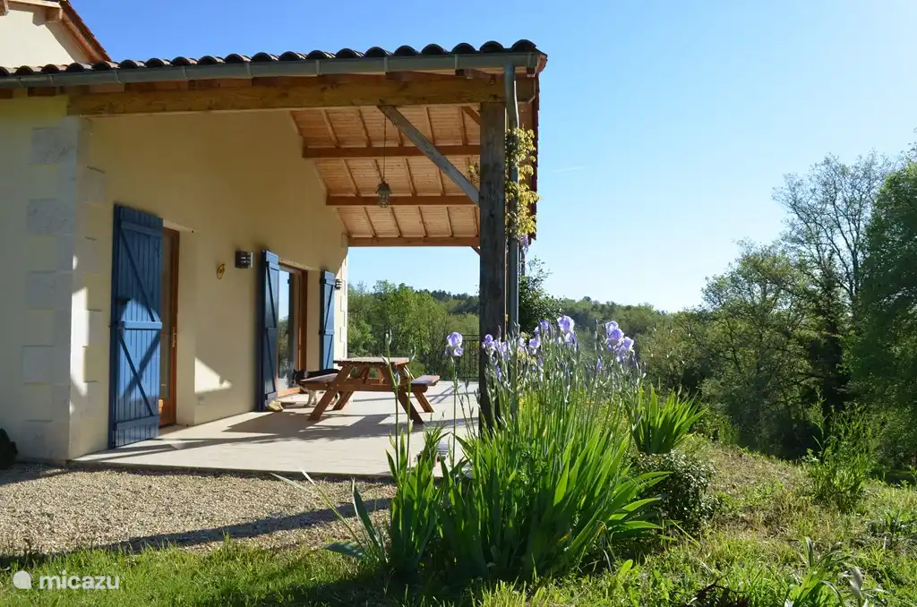 Die überdachte Terrasse von Maison Lagarde.