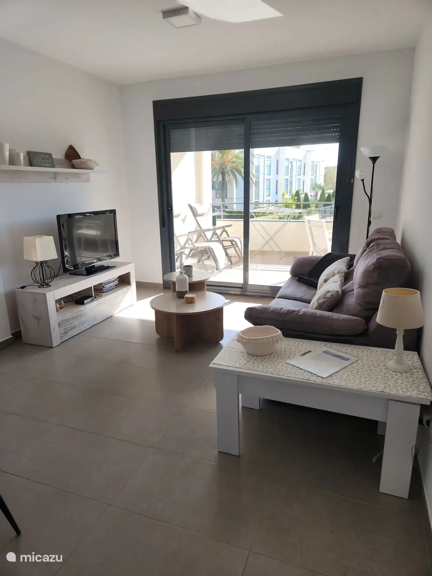 TV corner with option to sofa bed