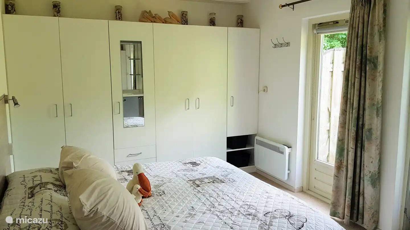 Slaapkamer met standaard bedopstelling