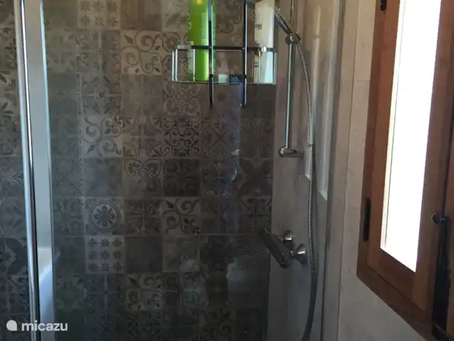 vivienda urbana en España, Andalucía, Vejer de la Frontera – Casa Azulén Ducha