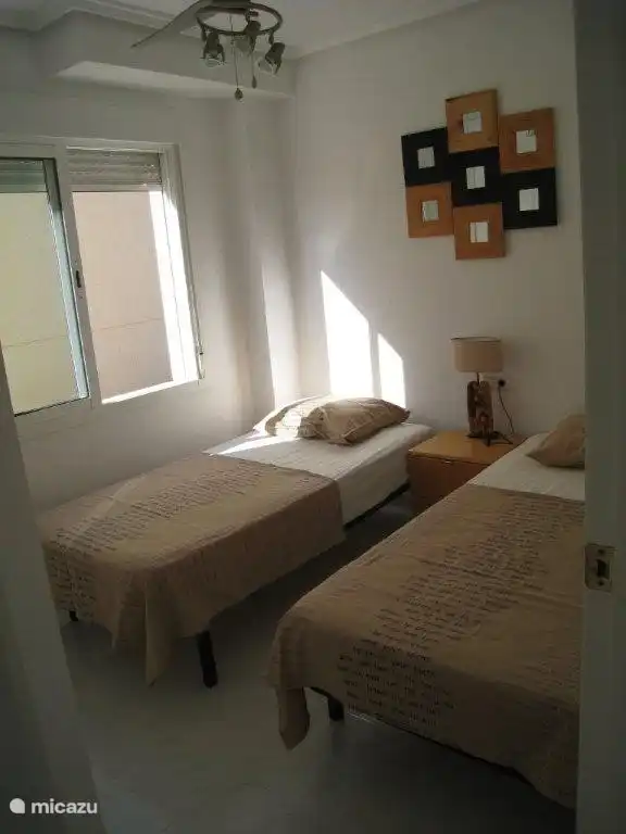 Chambre au rez-de-chaussée.