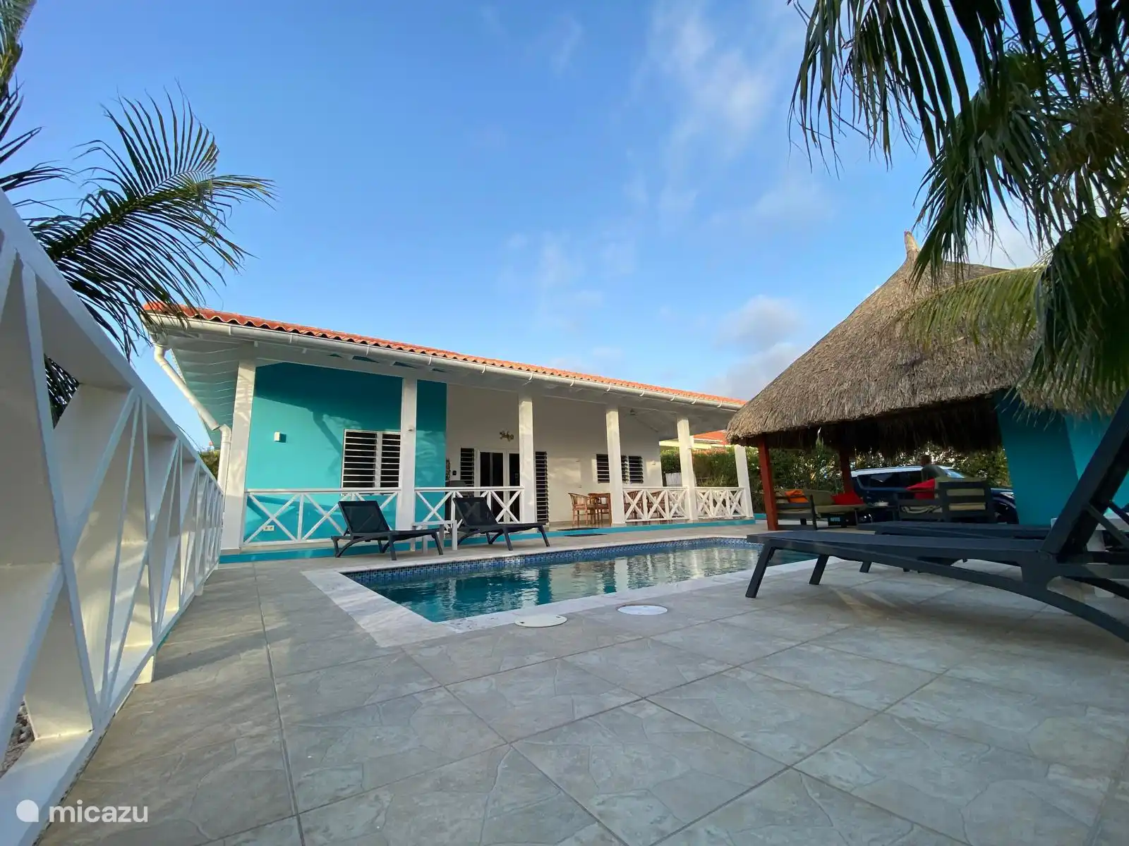 Terrasse und Pool