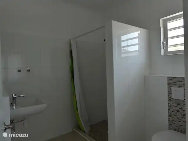 Villa Kasia Curacao huren in Curaçao, Banda Abou (west), Fontein - villa Hoofdbadkamer