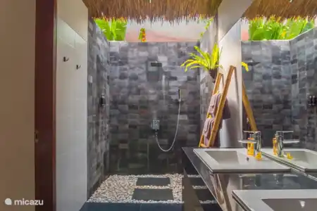 Vakantiehuis Indonesië, Bali, Tumbu villa Villa Diam badkamer