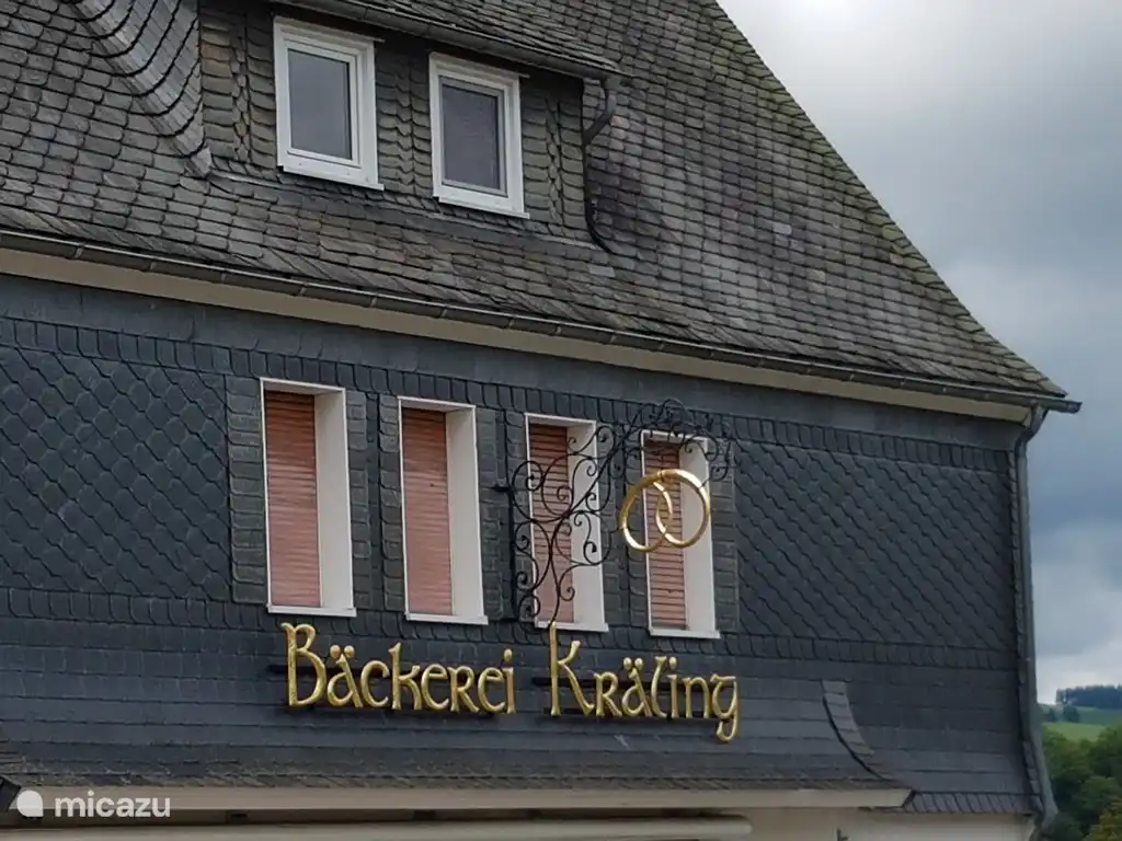 Panecillos reci&#233;n hechos todas las ma&#241;anas a 400 metros