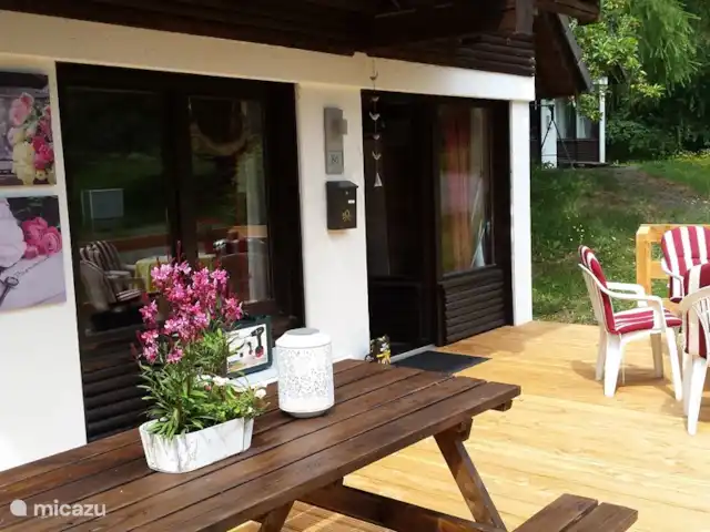 Vélos électriques de randonnée *The Apple Blossom* | Allemagne, Sauerland, Frankenau - maison de vacances Une terrasse merveilleusement ensoleillée orientée au sud avec le plus d'heures d'ensoleillement.