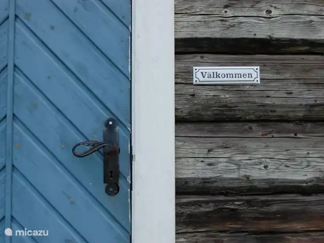Eskebo | Suède, Västergötland, Torestorp - cabane en bois / lodge porte d'entrée