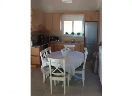 Küche komplett für den Einsatz ausgestattet bis zu 6 Personen.