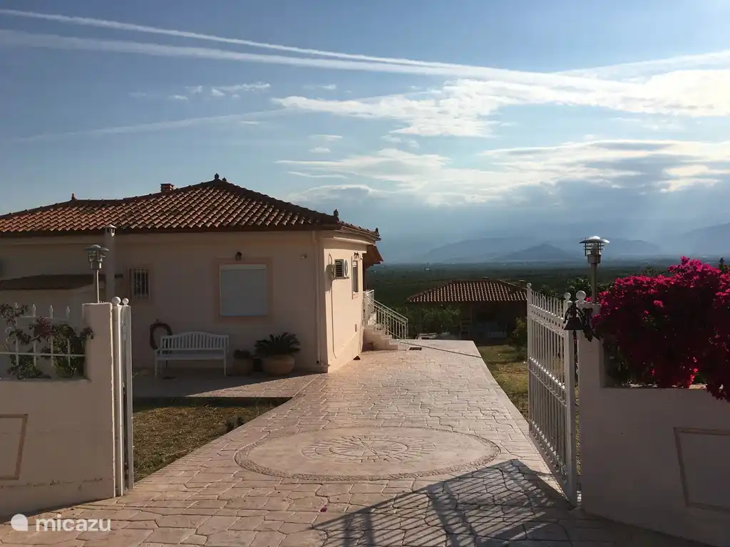 Front / Eingang Unser Greek House