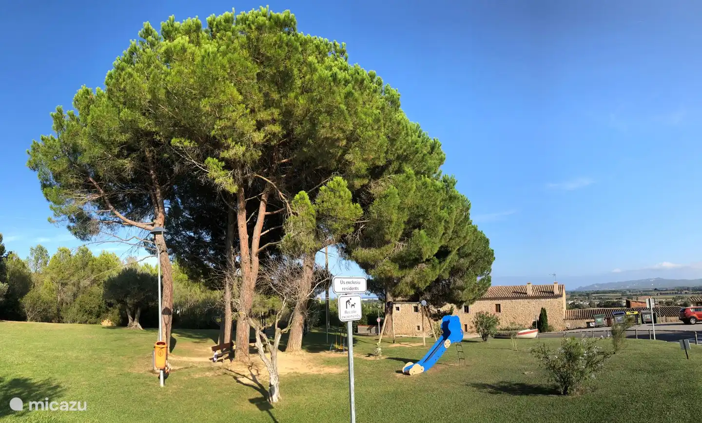 L'un des terrains de jeux sur l'urbanisation 'Torre Vella'