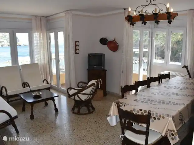 Tramuntane 3 | Espagne, Costa Brava, Colera - appartement Beaucoup de lumière dès le petit matin.
Télévision par satellite.