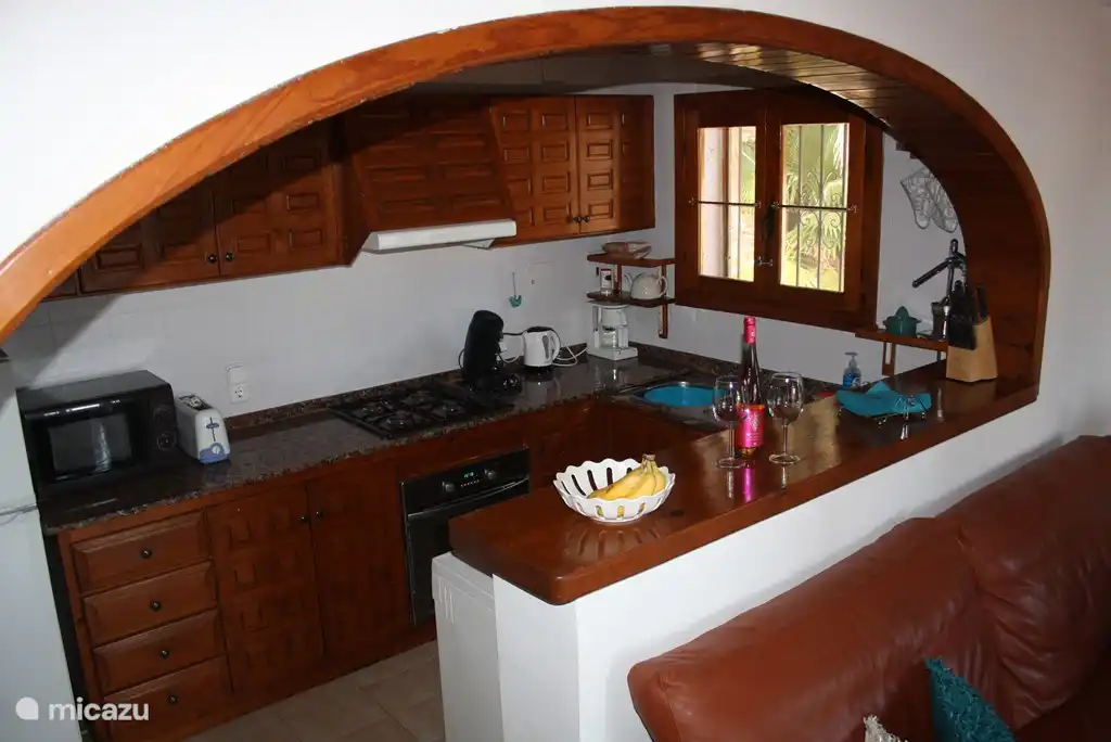 Die Küche ist komplett ausgestattet