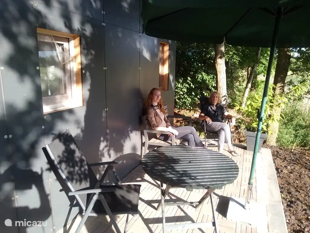 Rückseite des Blockhauses - Sonnenterrasse