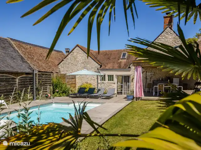 Location de Vacances France, Dordogne, La Bachellerie, maison de vacances - Del Teil Jardin et piscine
