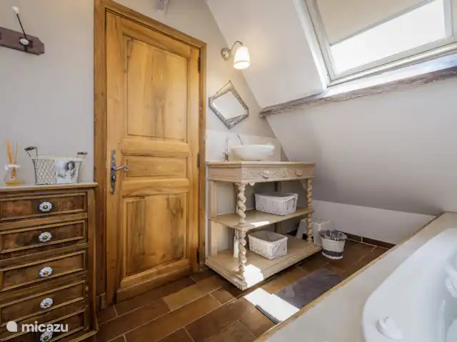 Location de Vacances France, Dordogne, La Bachellerie, maison de vacances - Del Teil Salle de Bains