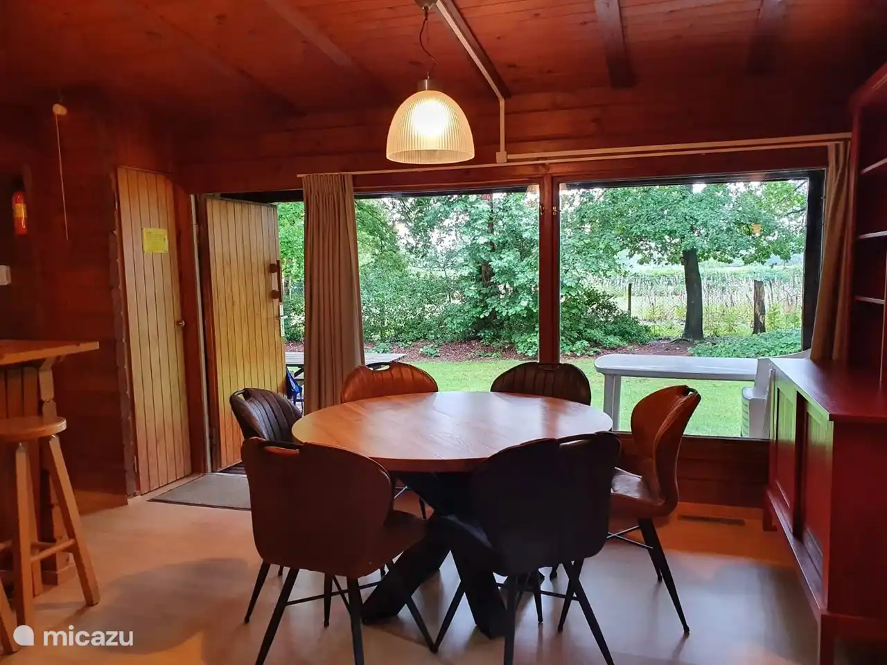 Die Bronze-Eimer in Niederlande, Drenthe, Meppen - Bungalow