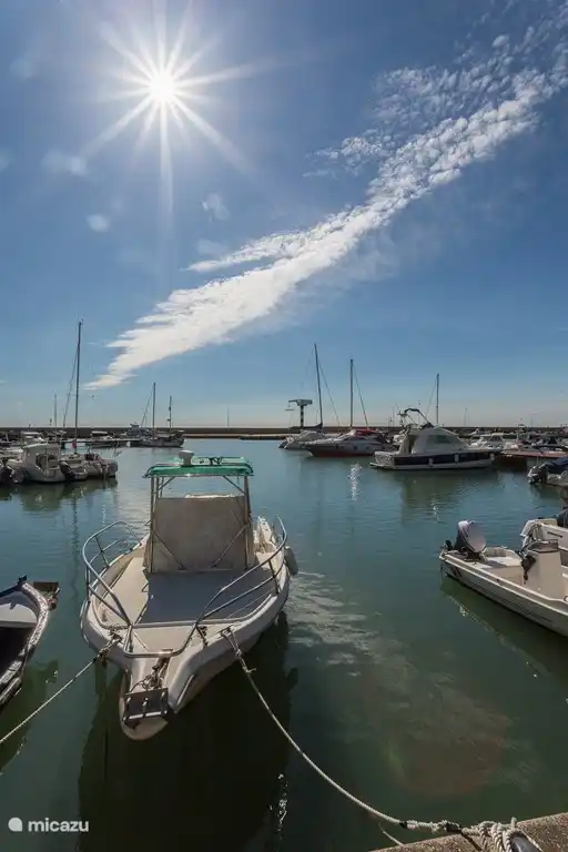 Der Hafen von Ampolla