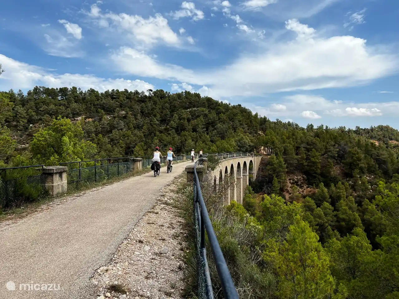 Schöne Radtour auf der Via Verde im Hinterland