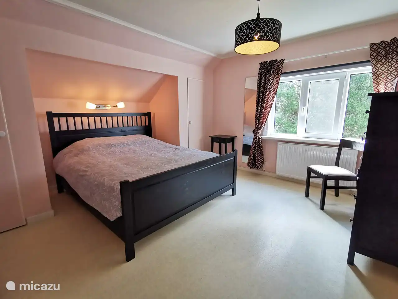 Das Hauptschlafzimmer im Obergeschoss