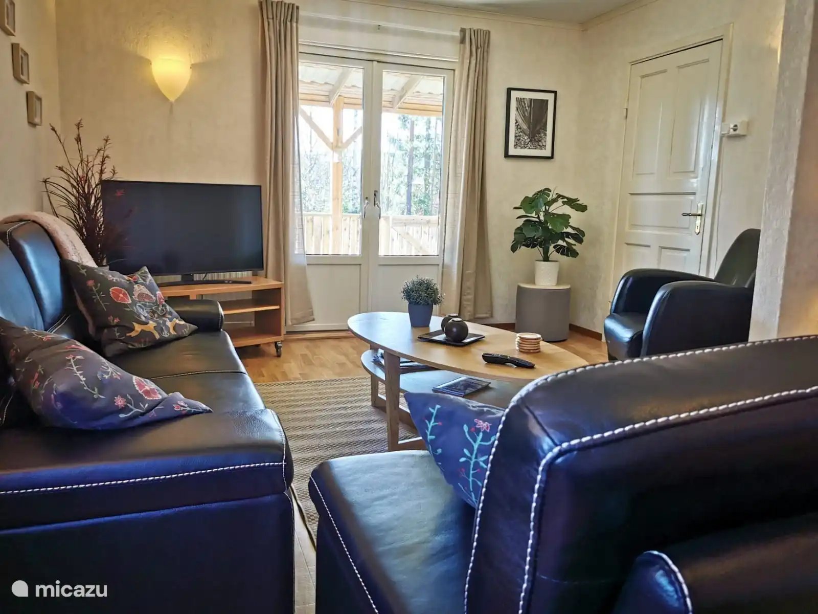 Fenstertüren zur überdachten Veranda