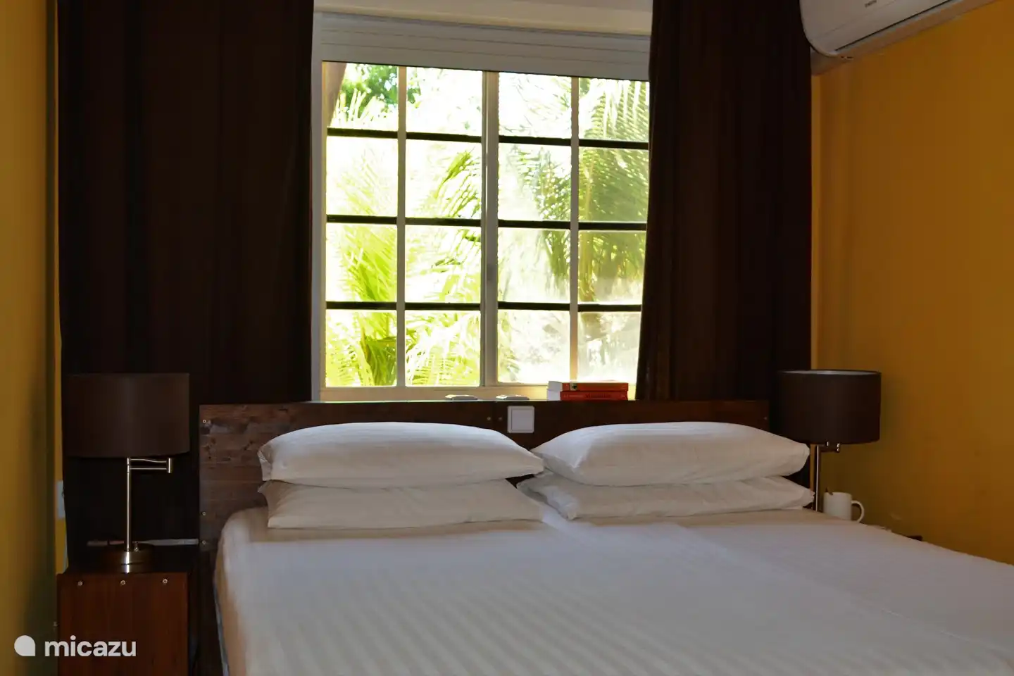 El apartamento ofrece 2 dormitorios con camas dobles y camas individuales para un total de hasta 5 personas.